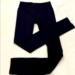 Lululemon black Groove pant, size 4 - LONG
